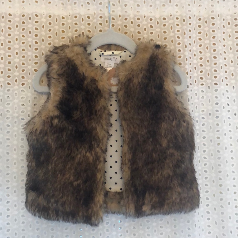 NWT! Faux fur vest 12-18M